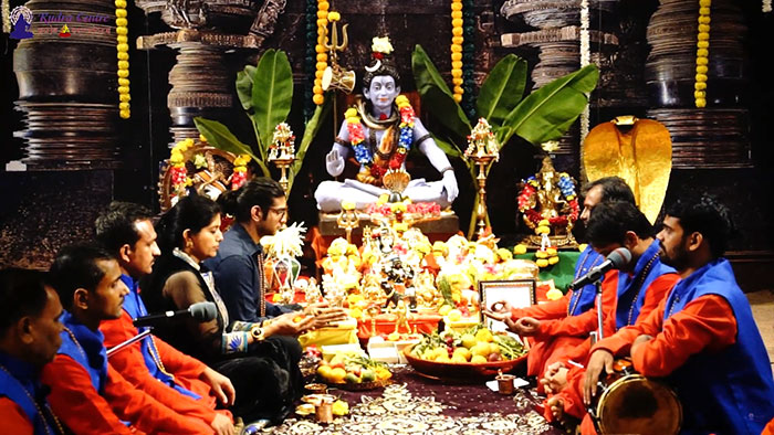 AN INTRODUCTION TO GROUP PUJAS