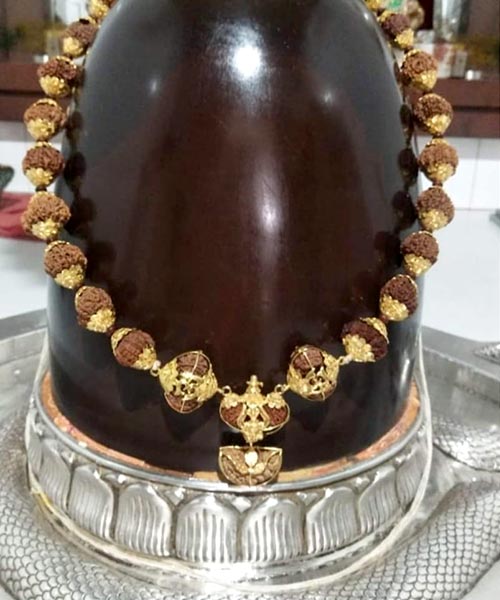 Indrakshi mala adorning Shivalinga in famous Neelkanth Mahadev Temple in Varanasi