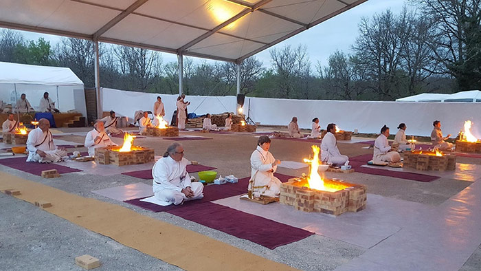 GETTING INVOLVED IN A GROUP PUJA