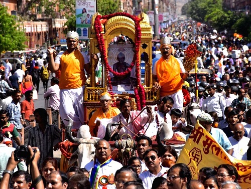 The Rituals Associated With Mahavir Jayanti 